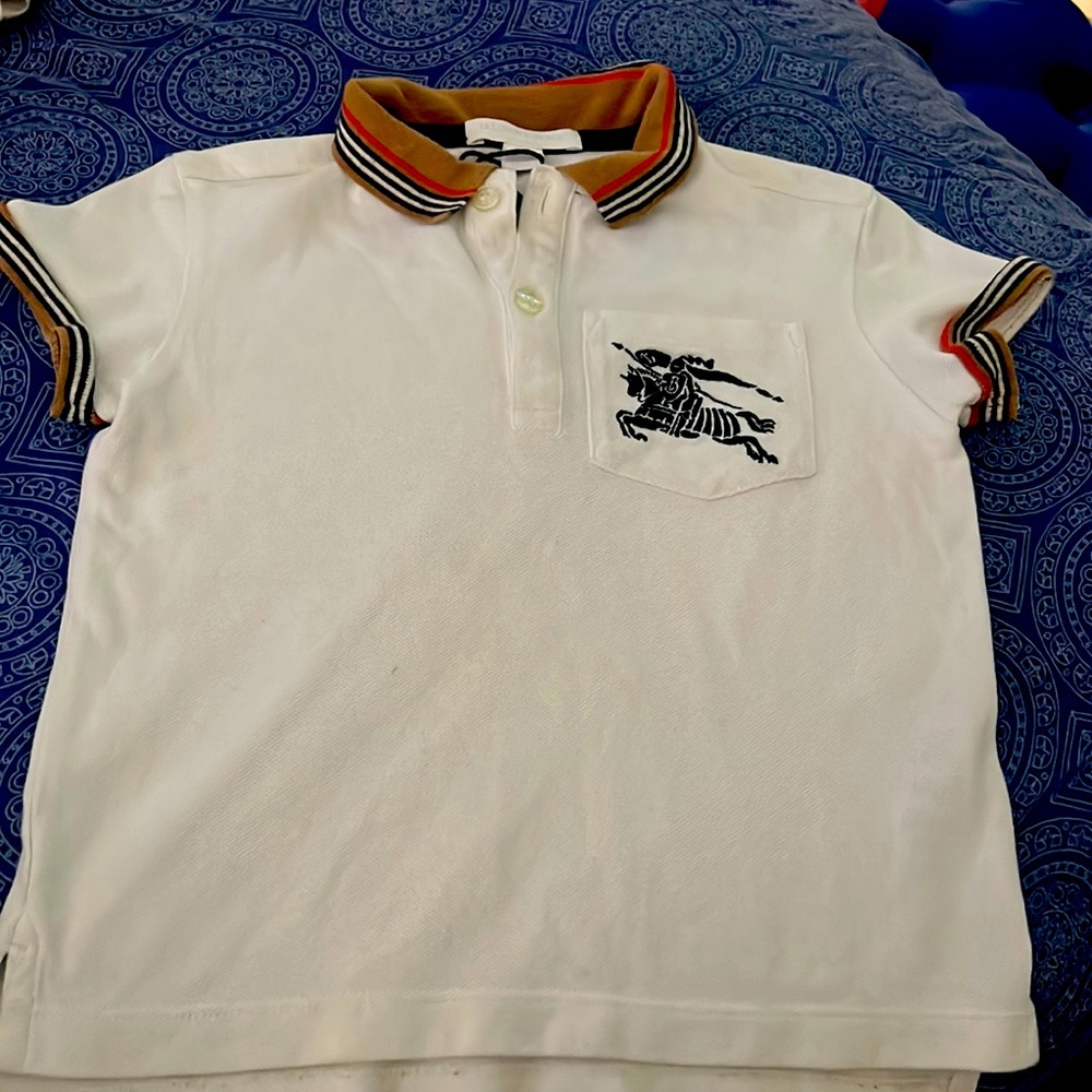 Like new boys size 4Y Burberry shirt. 100% Authentic!!